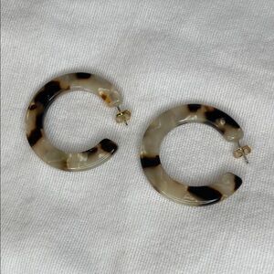 Madewell Acetate Tortoise Shell Hoop Earrings